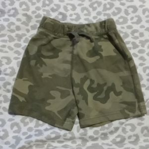 Boys stretchy camo shorts